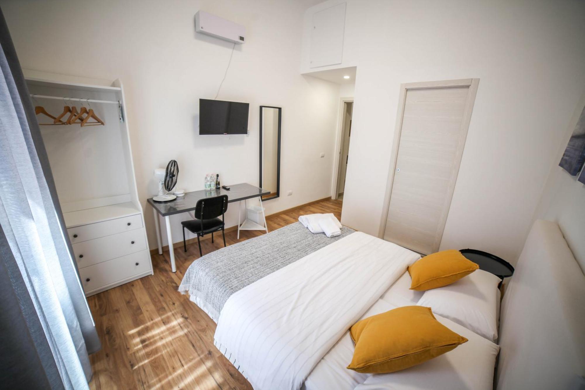 Cosmo Guesthouse ローマ エクステリア 写真