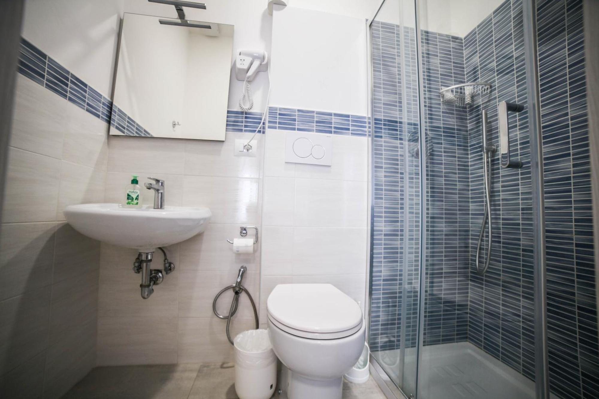 Cosmo Guesthouse ローマ エクステリア 写真