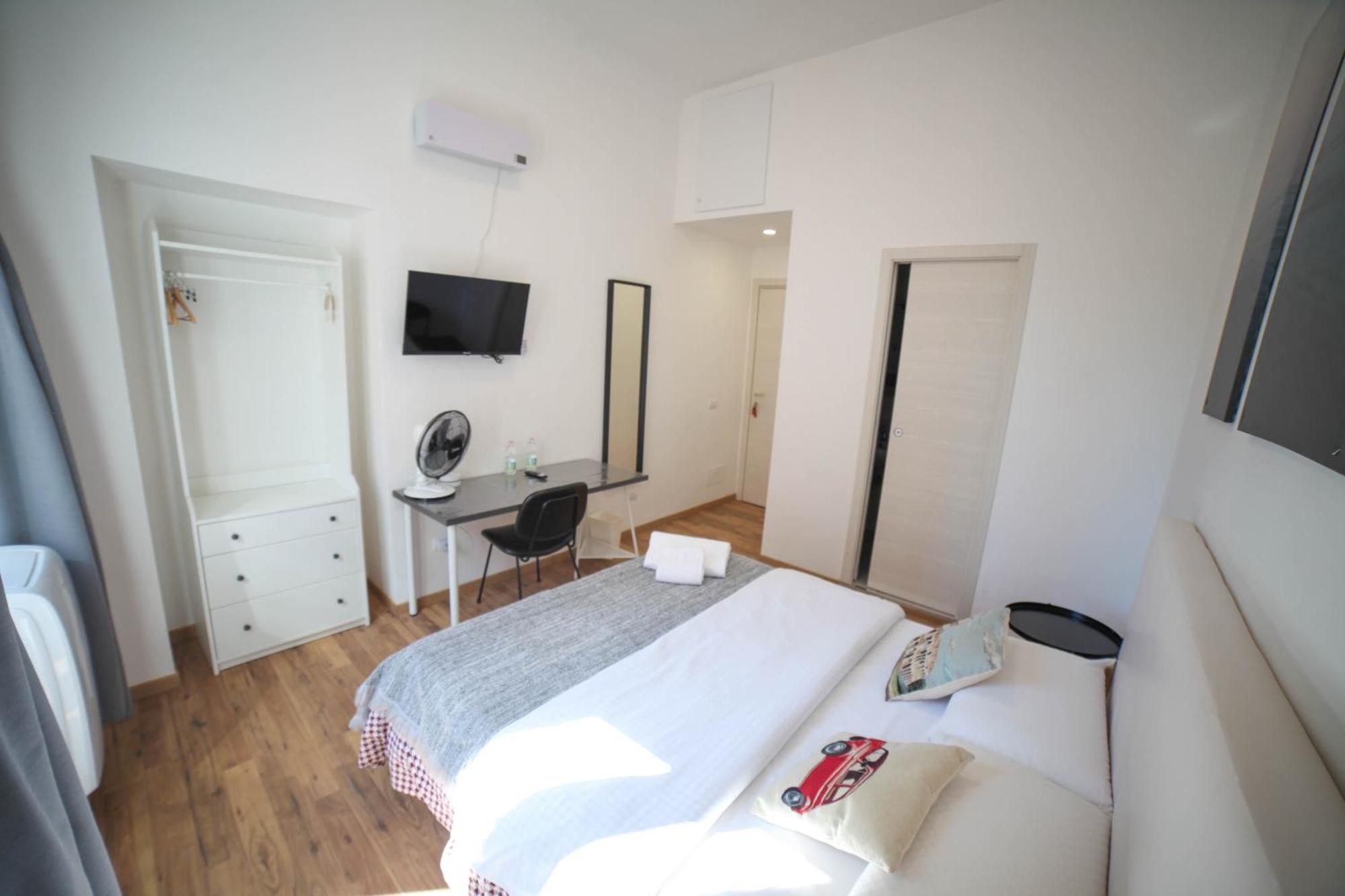 Cosmo Guesthouse ローマ エクステリア 写真