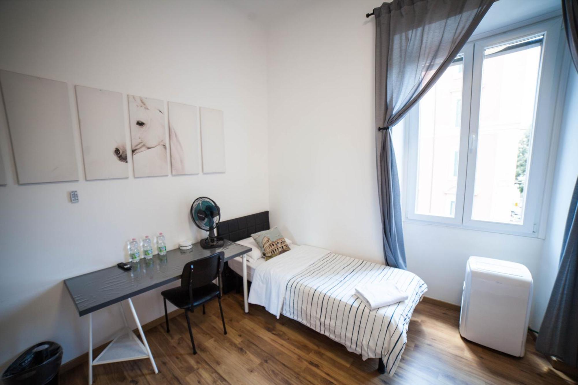 Cosmo Guesthouse ローマ エクステリア 写真