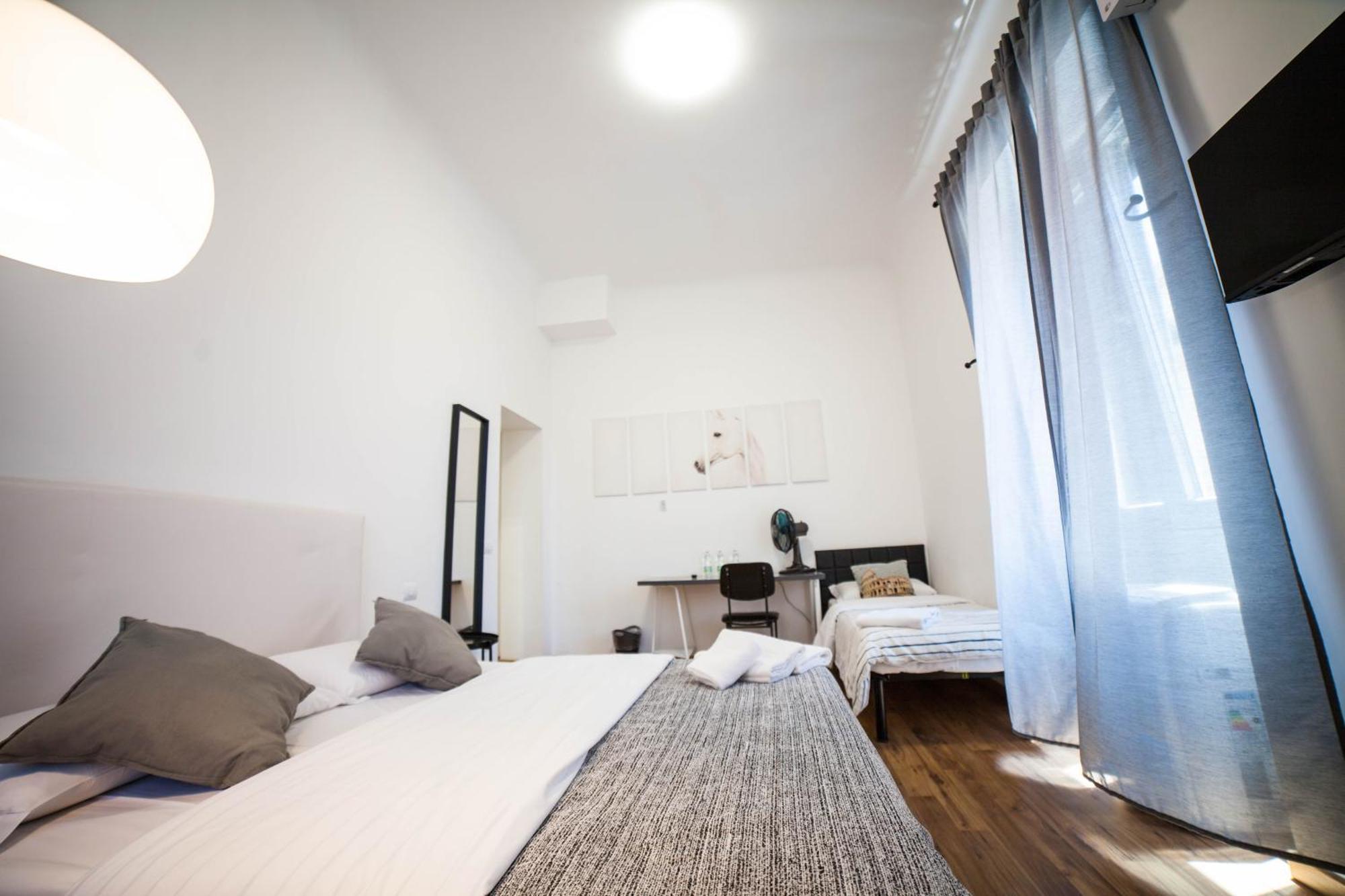 Cosmo Guesthouse ローマ エクステリア 写真